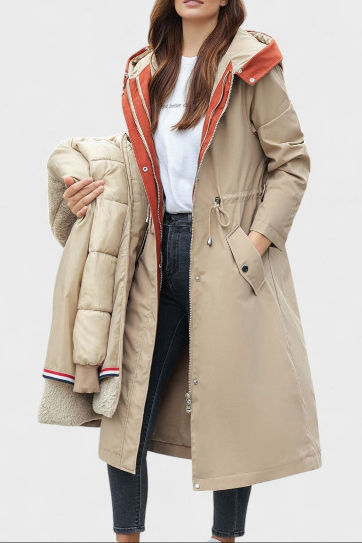 Giada | Cappotto Lungo con Cappuccio e Dettagli Chic