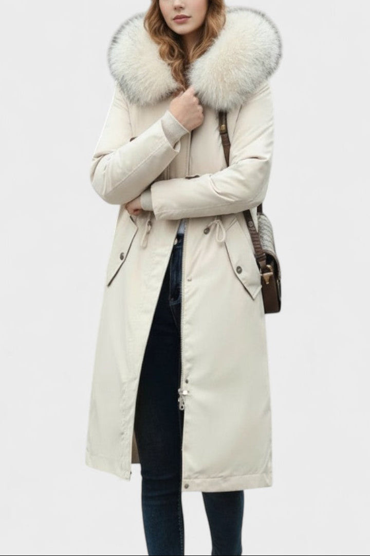 Giada | Cappotto Lungo con Cappuccio e Dettagli Chic